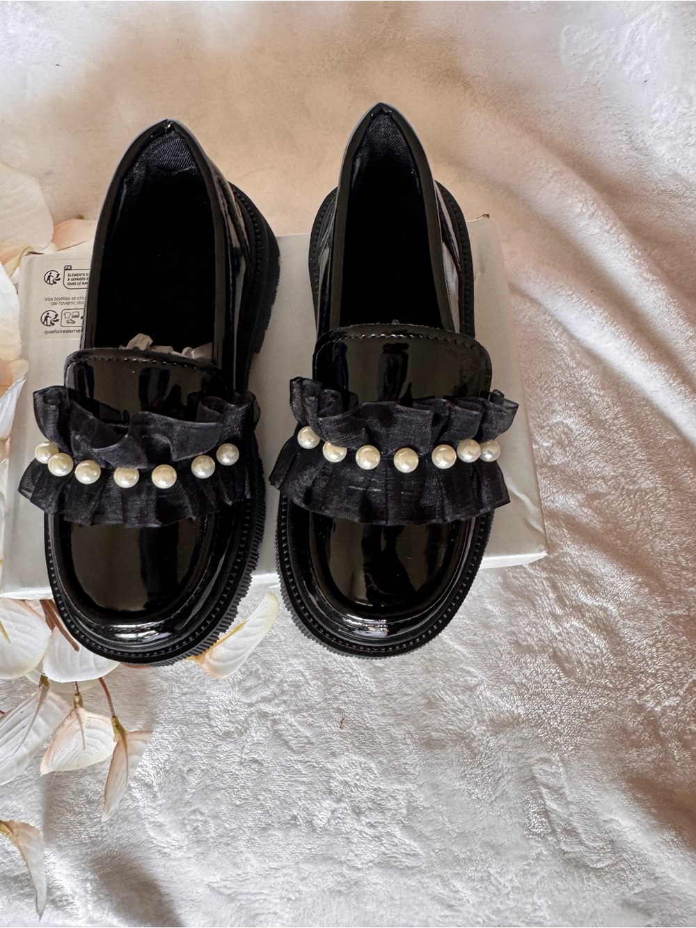 SHEIN Black Patent Loafers with Pearl & Ruffle Trim for Kids